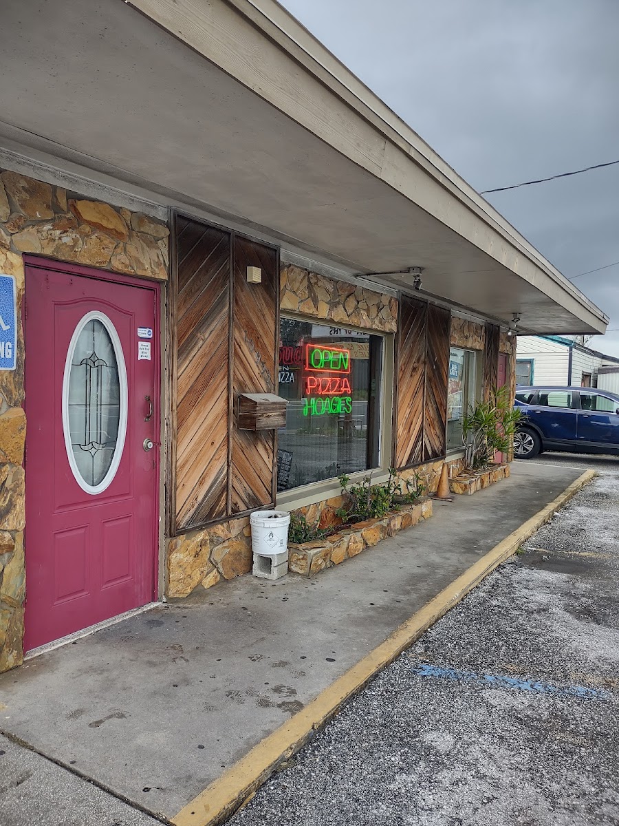 Charlie & Millie's Pizza House